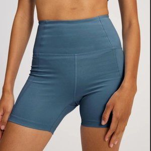 Girlfriend Collective Monarch Run Shorts (Size Small)